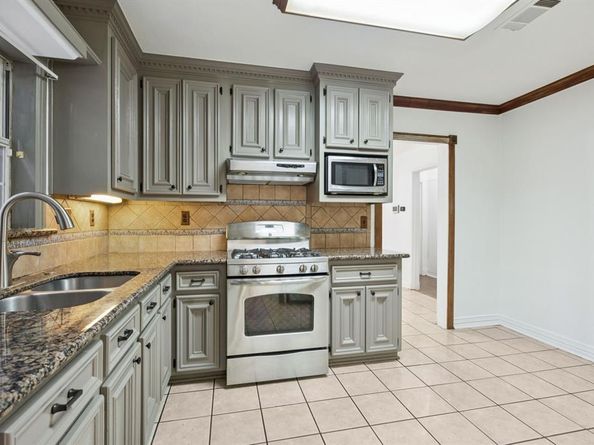 1226  Mountain Lake Road , Dallas Texas 75224