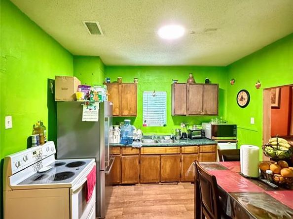 2424  Randolph  , Dallas Texas 75241