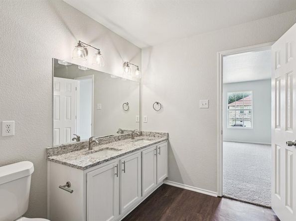 2825  Desert Drive , Denton Texas 76210