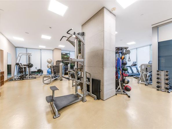 2900  Mckinnon Street  1503, Dallas Texas 75201