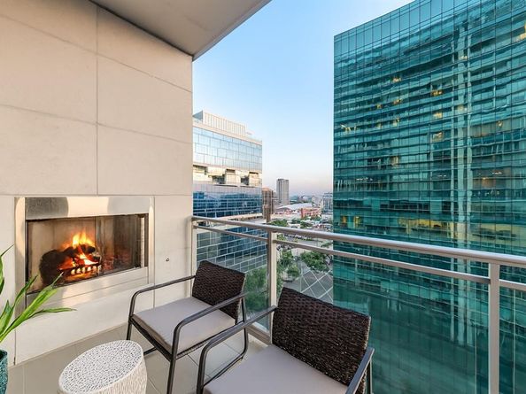 2900  Mckinnon Street  1503, Dallas Texas 75201