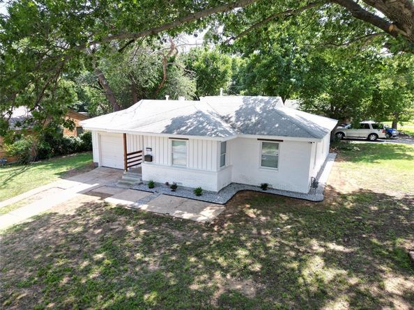 311  Meadowbrook Drive , Arlington Texas 76010