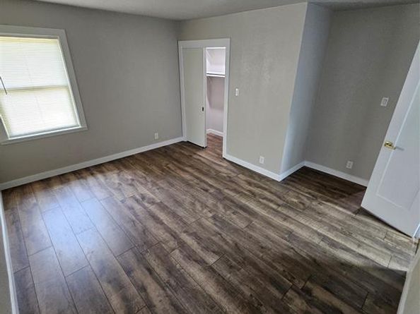 311  Meadowbrook Drive , Arlington Texas 76010