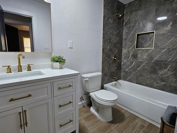 311  Meadowbrook Drive , Arlington Texas 76010