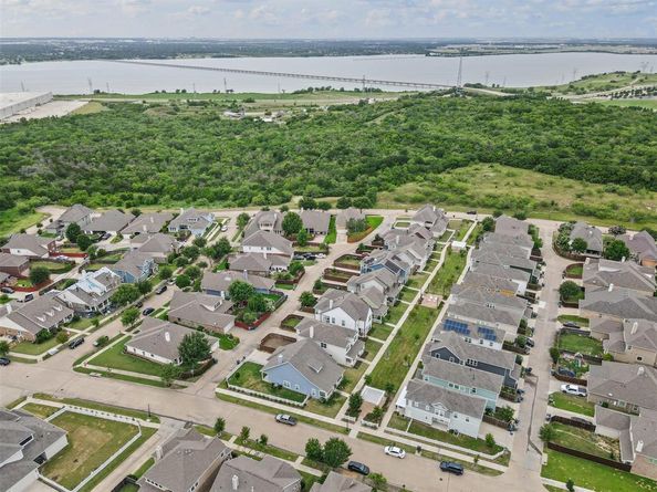 3530  Peterborough Mews , Dallas Texas 75236