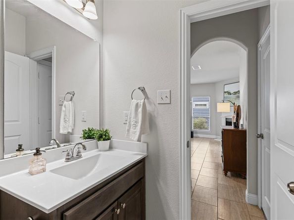 3530  Peterborough Mews , Dallas Texas 75236