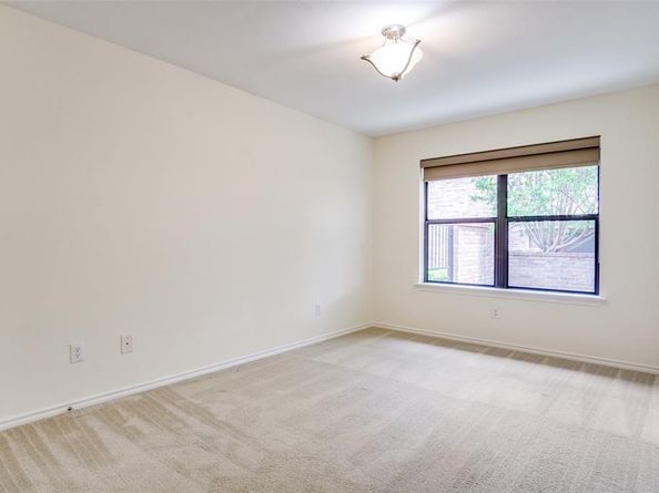 1112  Forest Creek Street , Benbrook Texas 76126