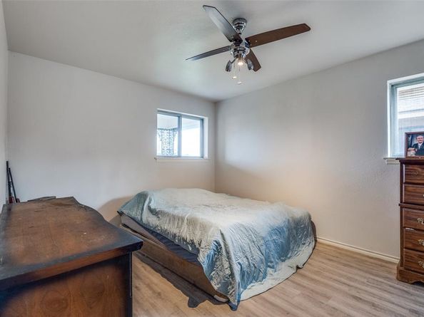 1859  Greendale Drive , Dallas Texas 75217