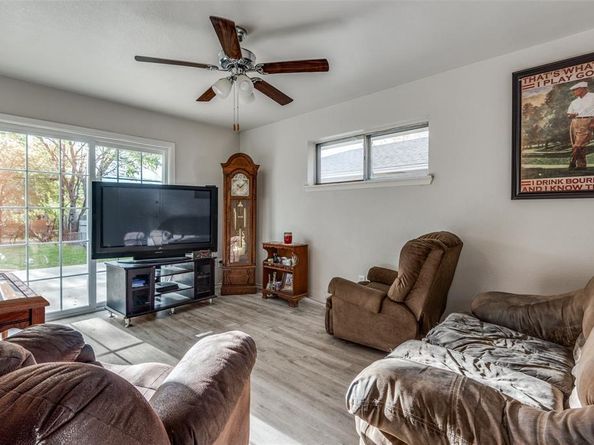 1859  Greendale Drive , Dallas Texas 75217