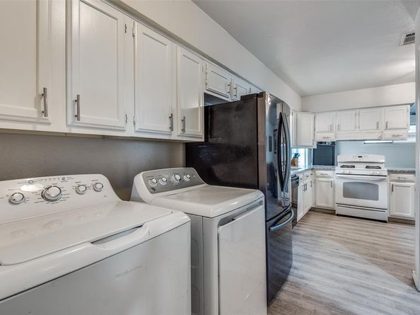 1859  Greendale Drive , Dallas Texas 75217