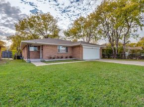 1859  Greendale Drive , Dallas Texas 75217