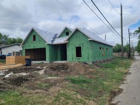 625  Atlanta Street , Fort Worth Texas 76104