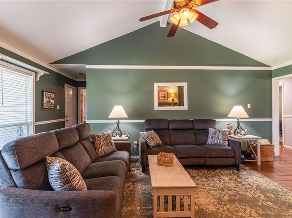 1804  Kensington Drive , Carrollton Texas 75007