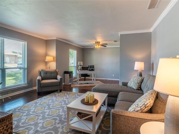 1804  Kensington Drive , Carrollton Texas 75007