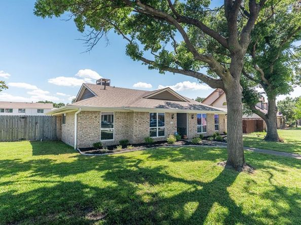 1804  Kensington Drive , Carrollton Texas 75007