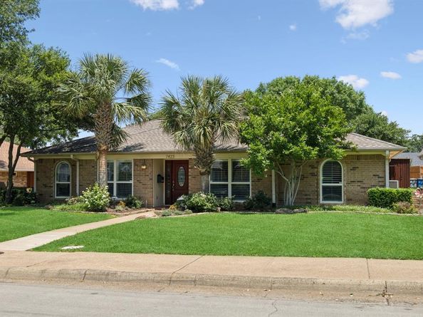 7423  Whispering Pines Drive , Dallas Texas 75248