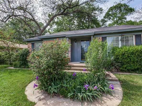 9551 E Lake Highlands Drive , Dallas Texas 75218