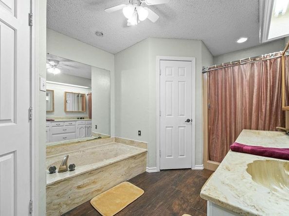 6939  Calender Road , Arlington Texas 76001