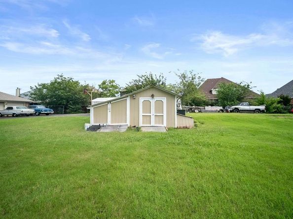6939  Calender Road , Arlington Texas 76001