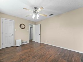 6939  Calender Road , Arlington Texas 76001
