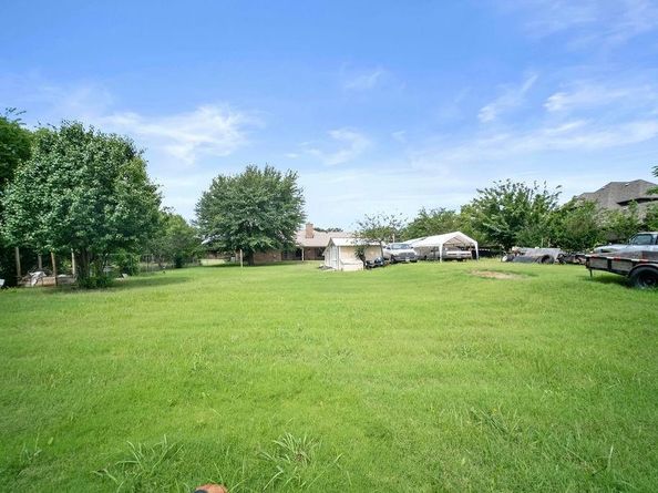6939  Calender Road , Arlington Texas 76001