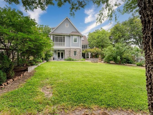 812  Baker Street , McKinney Texas 75069