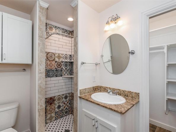 812  Baker Street , McKinney Texas 75069