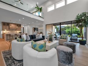 419 W Colorado Boulevard , Dallas Texas 75208