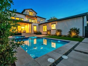 419 W Colorado Boulevard , Dallas Texas 75208