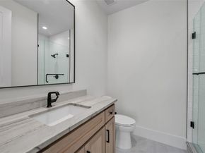 419 W Colorado Boulevard , Dallas Texas 75208
