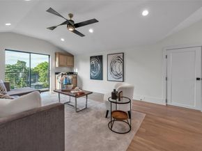 419 W Colorado Boulevard , Dallas Texas 75208