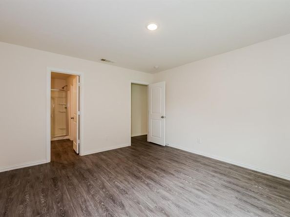 1248 E Jessamine Street , Fort Worth Texas 76104