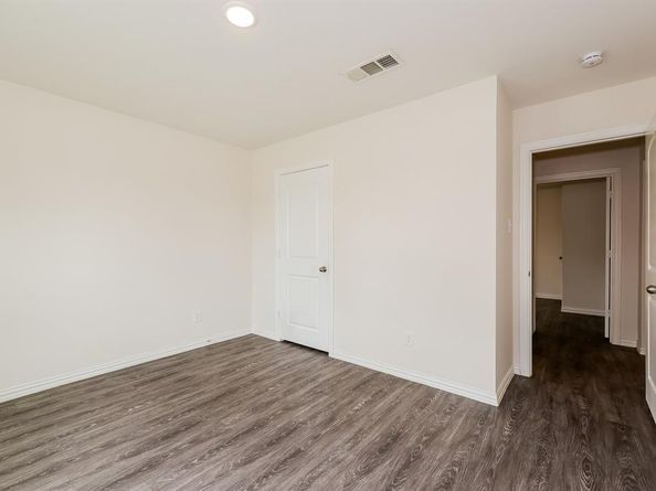 1248 E Jessamine Street , Fort Worth Texas 76104