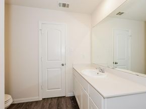 1248 E Jessamine Street , Fort Worth Texas 76104