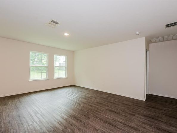 1248 E Jessamine Street , Fort Worth Texas 76104