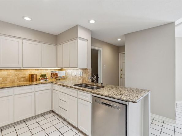 4406  Cobblers Lane , Dallas Texas 75287