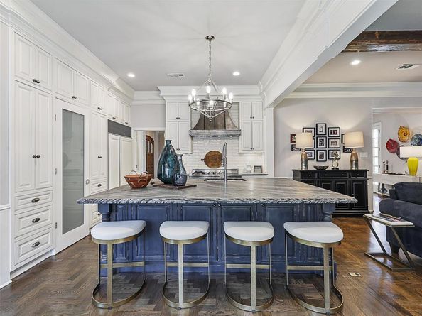 5516  Inverrary Court , Dallas Texas 75287