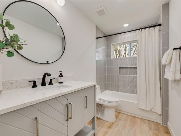 2809  Maple Drive , Garland Texas 75042