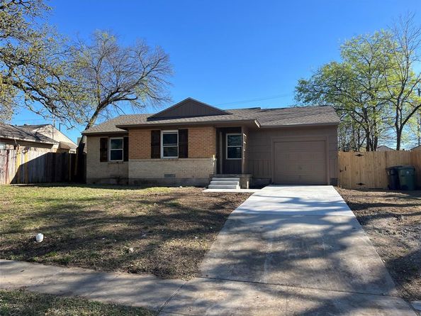 1500  Grace Street , Arlington Texas 76010