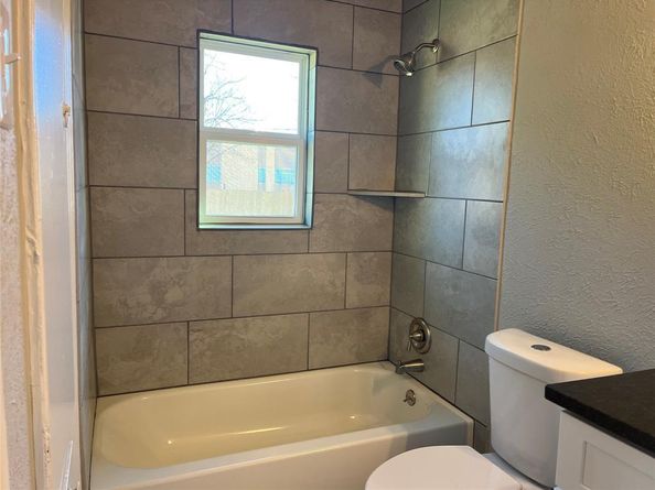 1500  Grace Street , Arlington Texas 76010