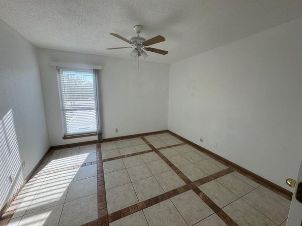 1200  Calico Lane  820, Arlington Texas 76011