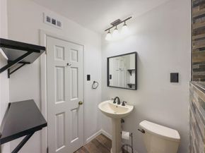4649  Wyoming Street , Dallas Texas 75211