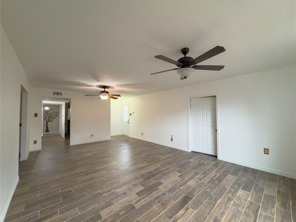 4649  Wyoming Street , Dallas Texas 75211