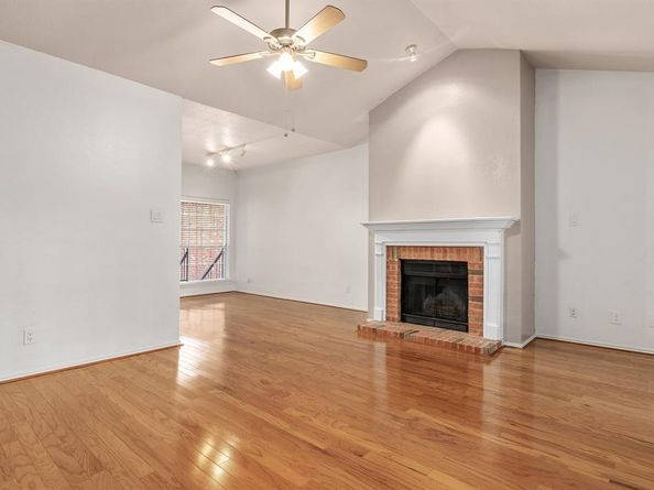12660  Hillcrest Road  4203, Dallas Texas 75230