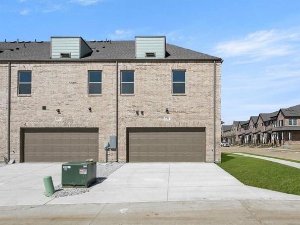 634  Redwood Way , Mansfield Texas 76063