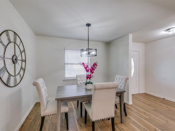 1502  Crockett Street , Garland Texas 75042