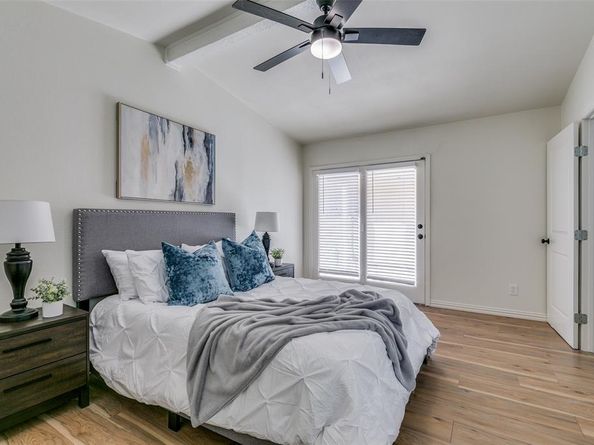 1502  Crockett Street , Garland Texas 75042