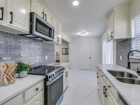 1502  Crockett Street , Garland Texas 75042