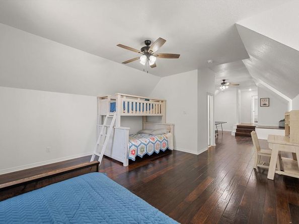 352  Leeward Circle , Azle Texas 76020