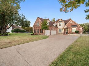 352  Leeward Circle , Azle Texas 76020
